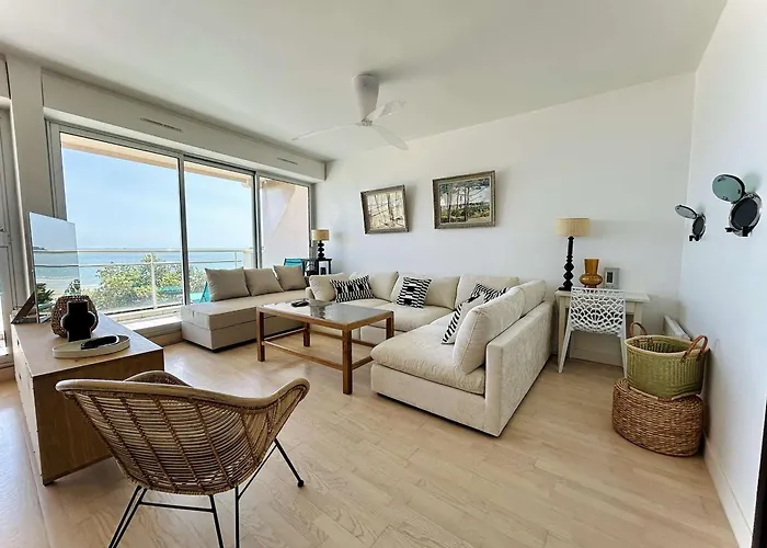 2 Pièces Avec Wifi Et Garage à - Fr-1-245-148 Appartement *