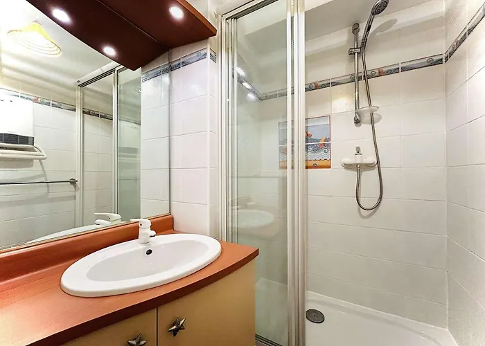 2 Pièces Avec Wifi Et Garage à - Fr-1-245-148